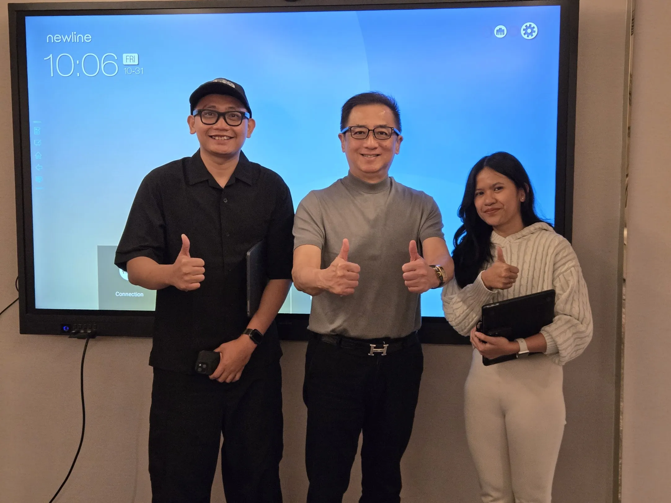 Dirga Isman pitching at Vosa Tower